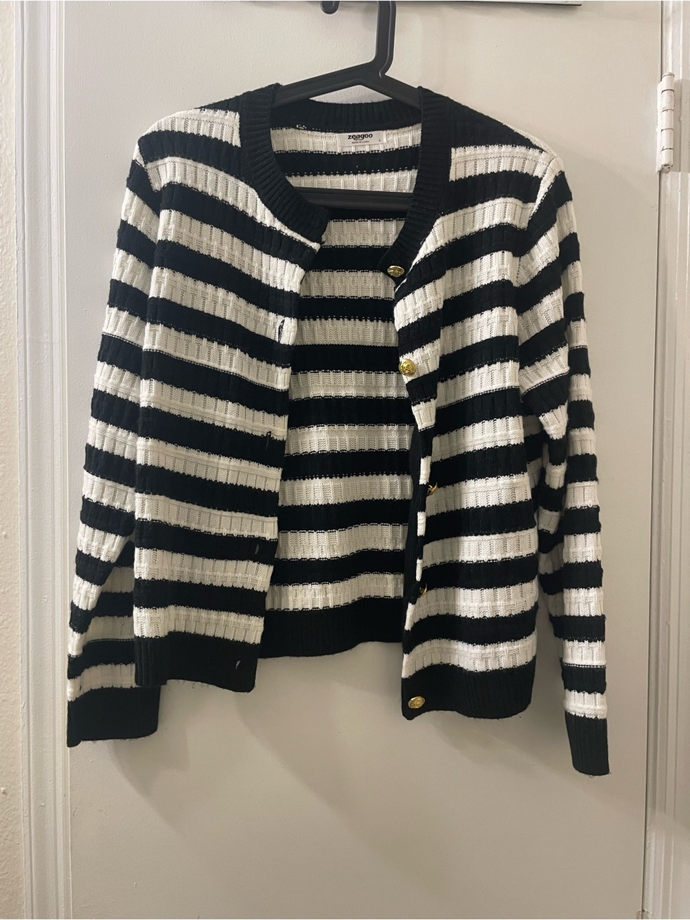 Zeagoo Black & White Striped Women’s Cardigan Sweater Small